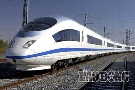 Mô hình tuyến đường sắt cao tốc TPHCM-Cần Thơ chạy bằng năng lượng gió.